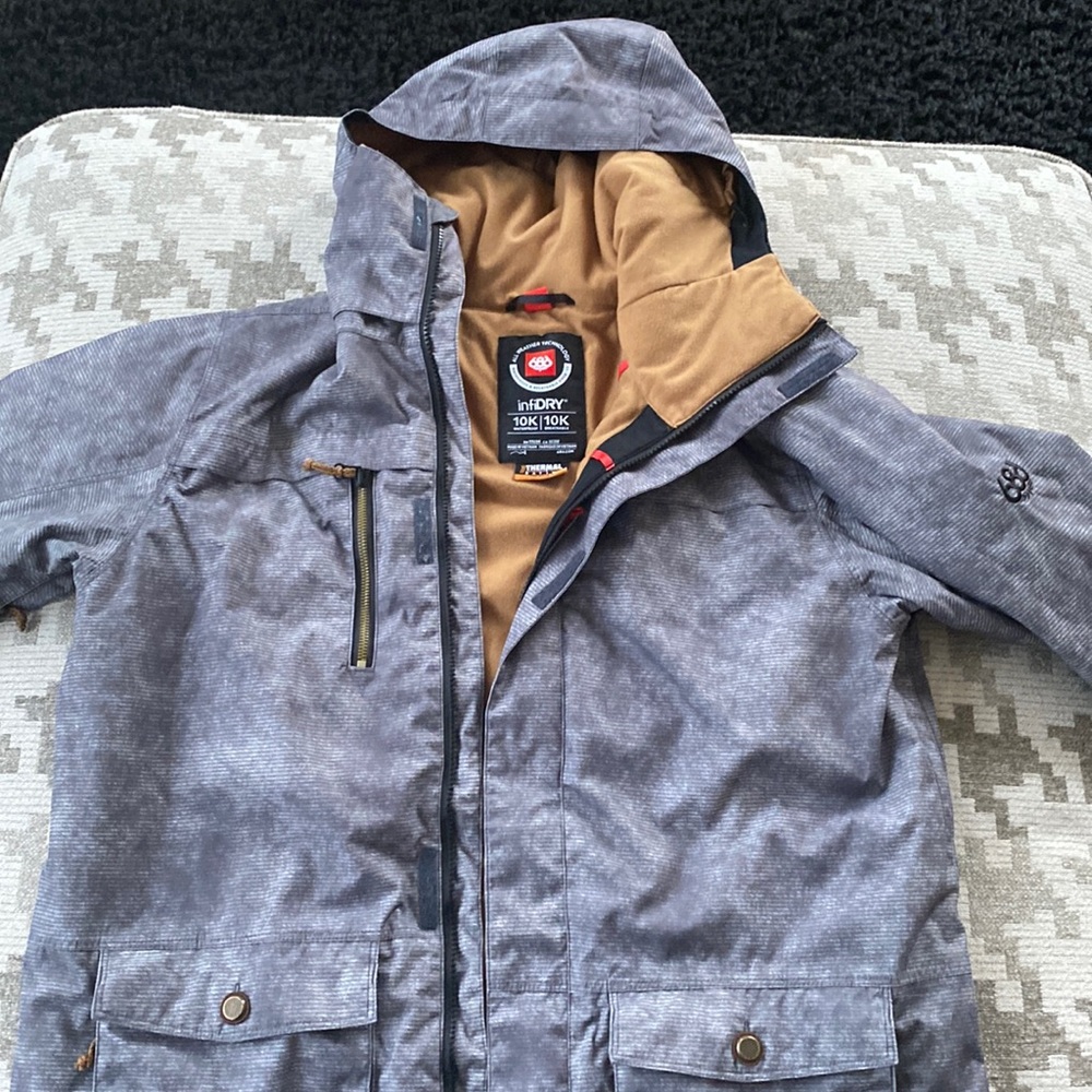 686 Ski jacket great condition - smoke free home.